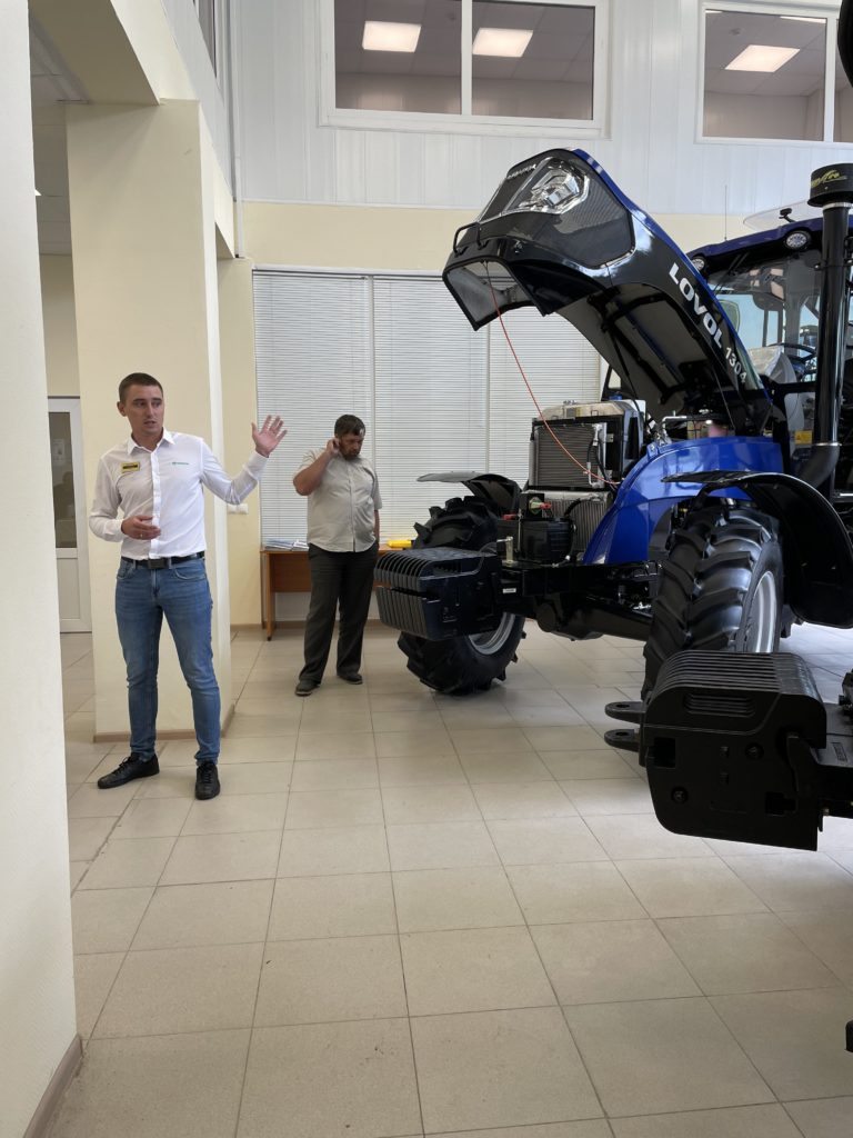 В конце июля состоялась презентация тракторов LOVOL для клиентов в Тамбове